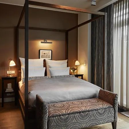 Nimb Hotel 5*